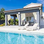 S&v By Interhome Willa