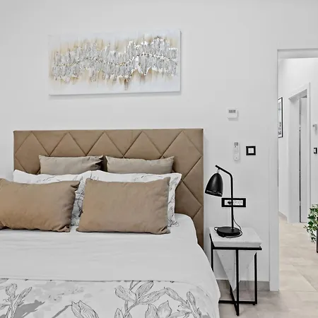 S&v By Interhome * Πούλα
