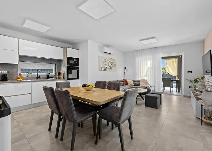 S&v By Interhome 풀라