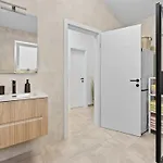 S&v By Interhome بولا